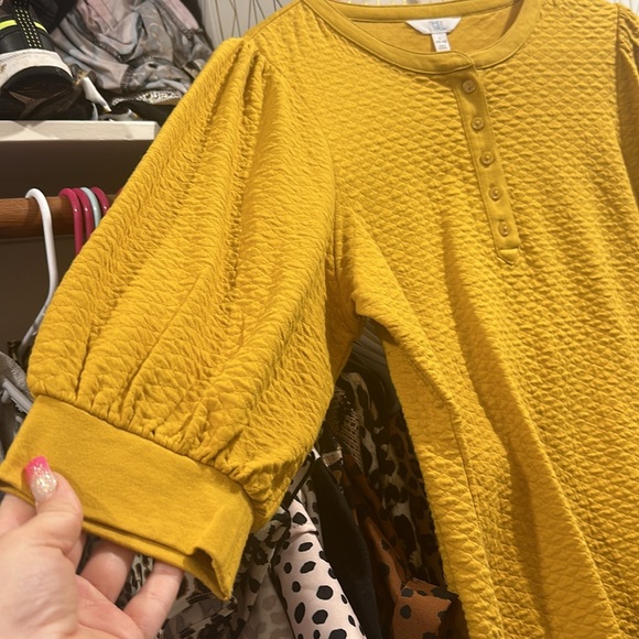 Shirt - Picture 4 of 4